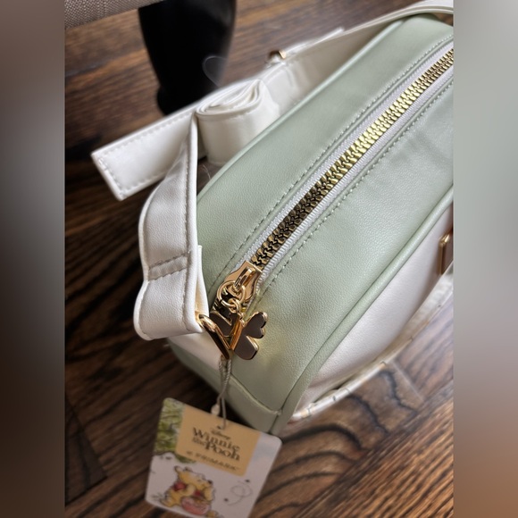 Disney Winnie the Pooh White and Green Crossbody Bag NWT Primark - Picture 3 of 5